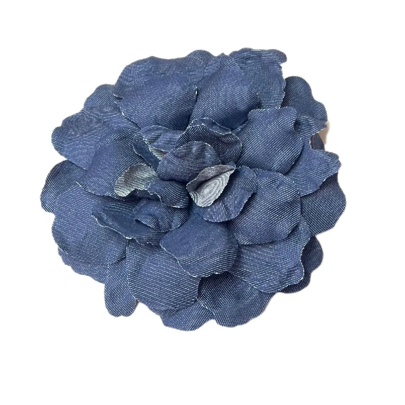 Empower Flower Brooch -  Gardenia